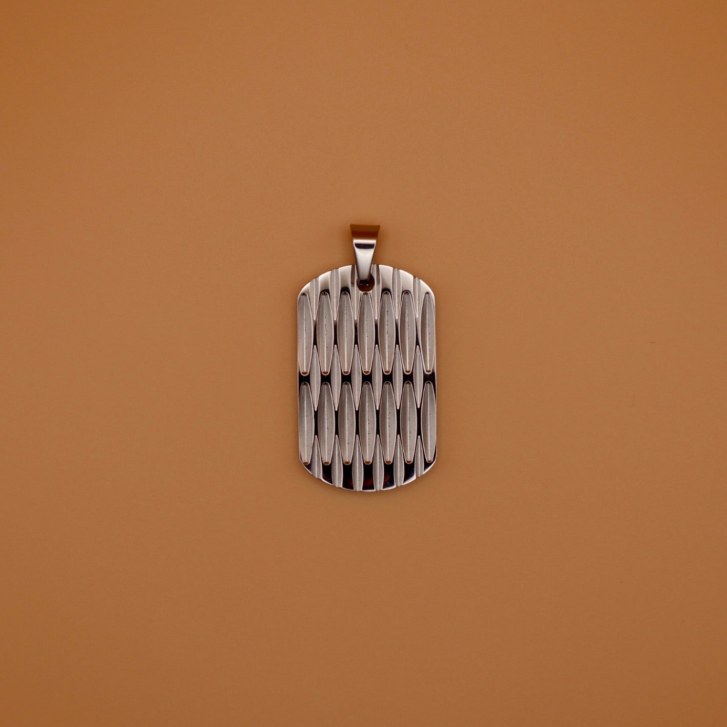 Sculpted Tag in Silver